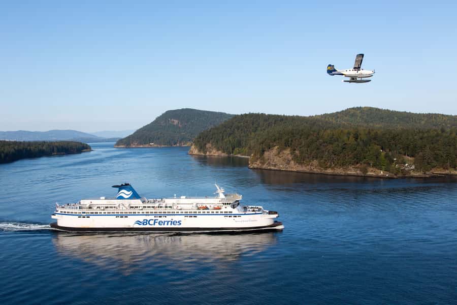 Vancouver: Victoria Seaplane Tour with Return Bus and Ferry - Arriving in Victoria’s Inner Harbour