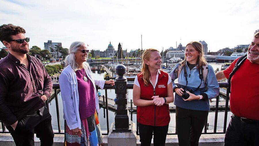 Victoria Bites and Sights Tour with Food, Drinks and Ferry - Starting beside the Empress and getting your bearings