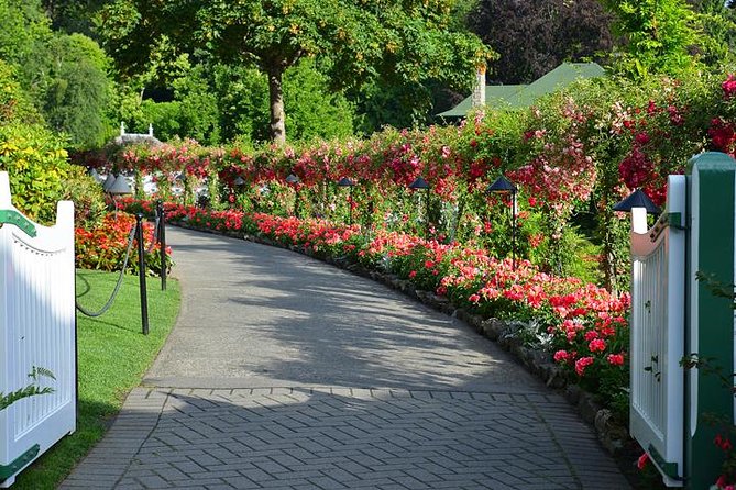 Victoria & Butchart Gardens Tour with Ferry from Vancouver - Two Hours Among the Gardens at Butchart