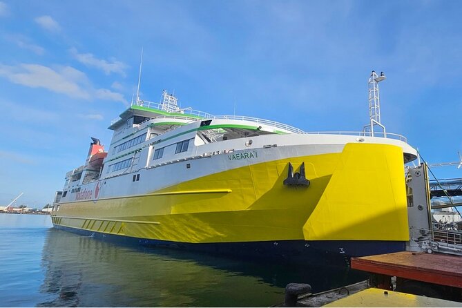 VIP Ferry crossing from Tahiti to Moorea - A look inside the bridge