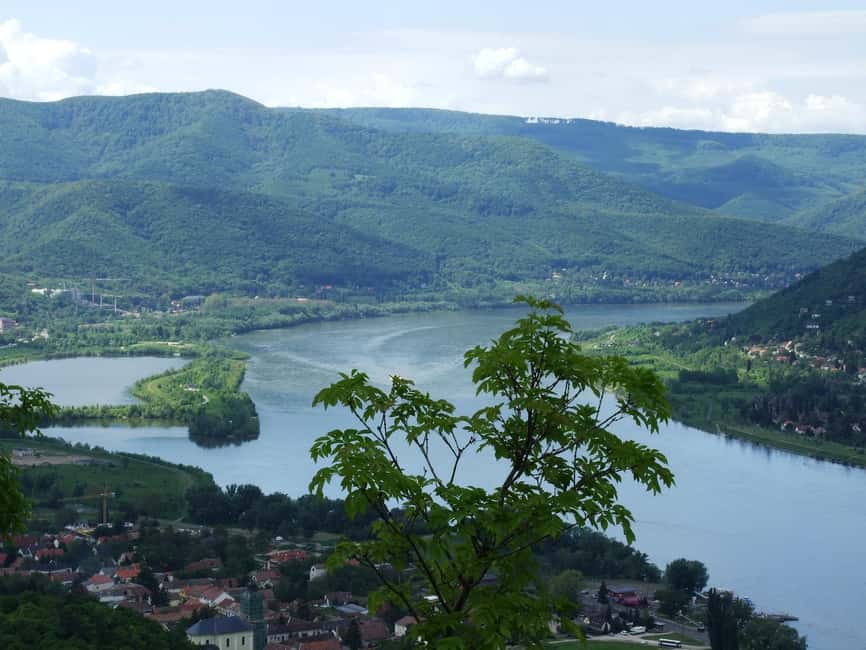 Visegrád Hike & Castle Tour with Ferry from Budapest - Crossing the Danube by ferry