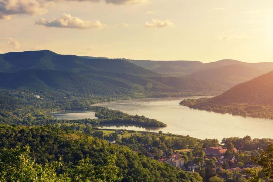 Visegrád Hike & Castle Tour with Ferry from Budapest - Is $176 a fair price?